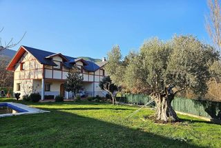 Chalet en venta en Corullón