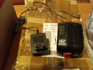 Cargador y Batería 12V para Taladro