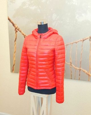 Cazadora Vero Moda Roja Talla S a estrenar