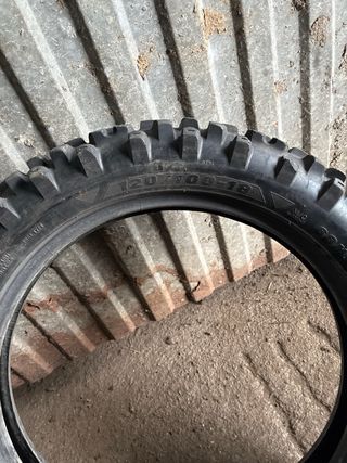 Cubierta ruda trasera moto