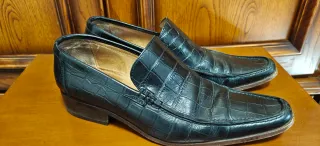 Zapatos de piel cocodrilo