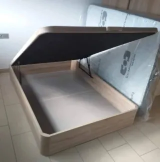 Canapés y colchones nuevos