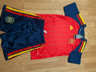 Equipación niño España 2026 T24