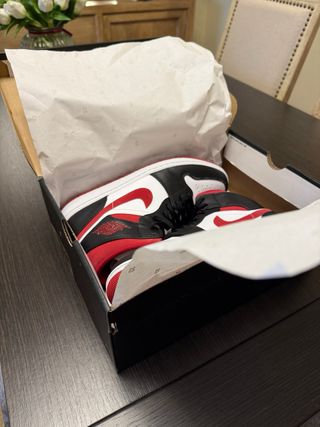 Air Jordan 1 Mid talla 44