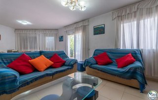 Casa adosada en venta en Els Grecs - Mas Oliva en Roses