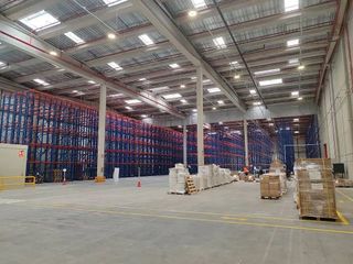 Nave industrial en alquiler en Camarma de Esteruelas