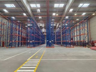 Nave industrial en alquiler en Camarma de Esteruelas