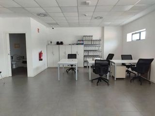 Nave industrial en alquiler en Camarma de Esteruelas