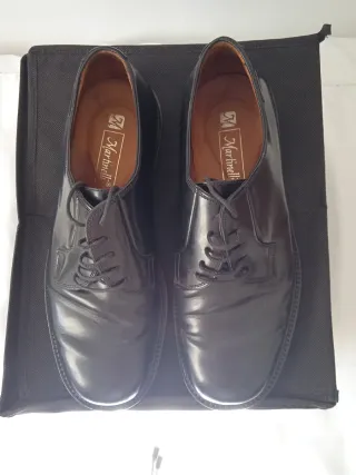 Zapatos de piel Martinelli negros T42