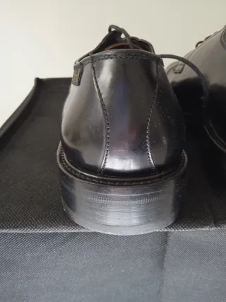 Zapatos de piel Martinelli negros T42