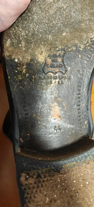 Botas de piel negras