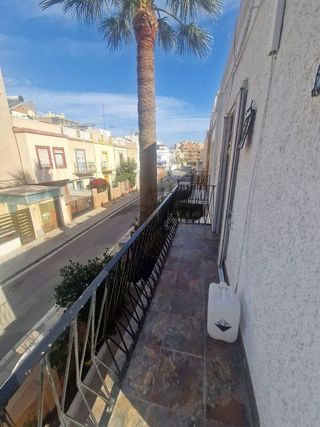 Piso en alquiler en Ciudad Jardín - Tagarete - El Zapillo en Almería