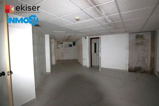 Local comercial en alquiler en Ensanche en Pamplona