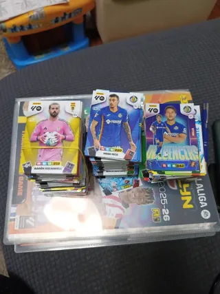 Cromos Adrenalyn XL 25-26