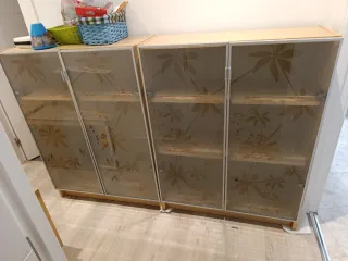 Se venden 1 armario, estanterias