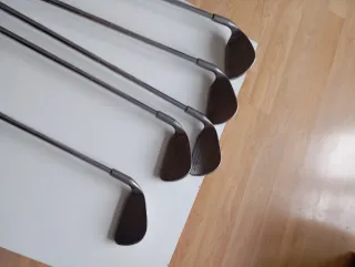 Palos de Golf Ping y Taylor Made