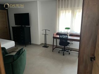Chalet en venta en Peña de las Águilas en Elche