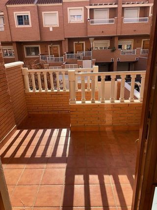 Casa adosada en venta en Los Molinos - Villa Blanca en Almería