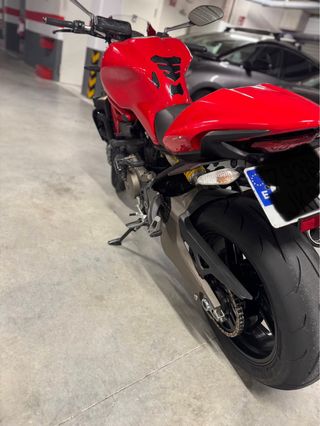 Ducati Monster 821