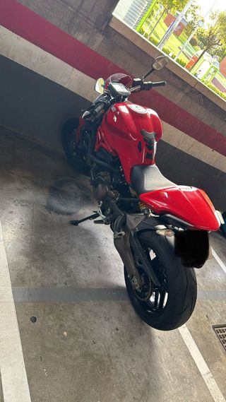 Ducati Monster 821