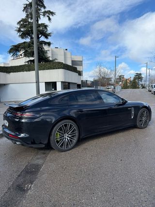 Porsche Panamera 4 E-Hybrid Executive