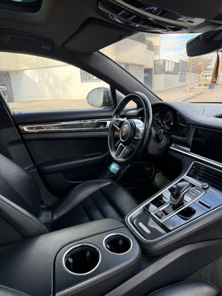 Porsche Panamera 4 E-Hybrid Executive