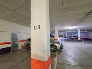 Garaje en venta en Portillejo - Valdegastea en Logroño