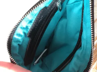 Neceser y brochas de maquillaje sin estrenar