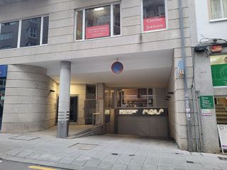 Garaje en venta en Ensanche - Sar en Santiago de Compostela