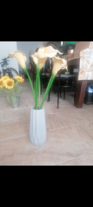 Jarrón decorativo gris