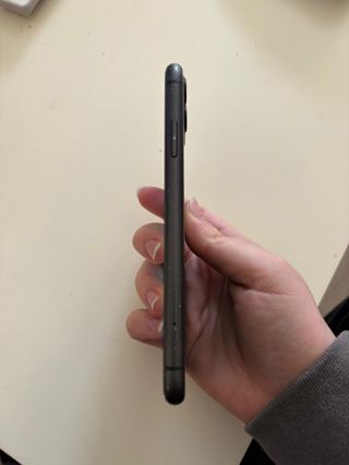 iPhone 11 Negro 128GB 86% Batería