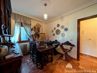 Piso en venta en Linares