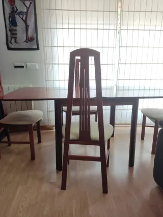 Mesa madera 90x90 extensible a 180x90 + 4 sillas