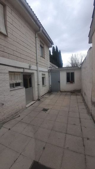 Casa adosada en venta en Allende el Río en Palencia