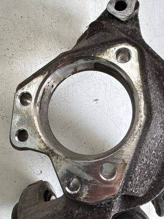 Portamangueta trasera derecha Cadillac SRX 0466RH