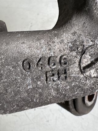 Portamangueta trasera derecha Cadillac SRX 0466RH