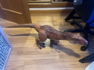 Juguete T-Rex a Escala