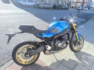 Yamaha XSR900 Azul/Dorado