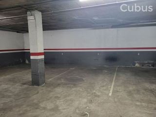 Garaje en venta en Olot