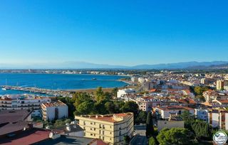 Piso en venta en Port Esportiu - Puig Rom - Canyelles en Roses