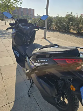 Yamaha XMAX 300 Tech MAX garantía 2028