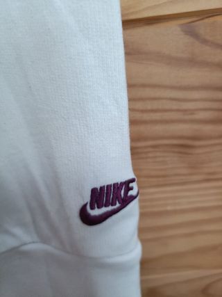 Sudadera o Jersey Nike Color Blanco y Morado M