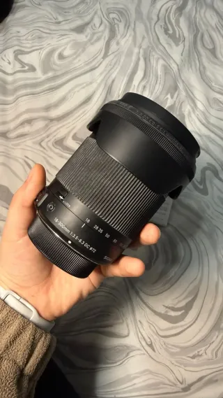 Objetivo Sigma 18-300mm F3.5-6.3 DC Macro HSM