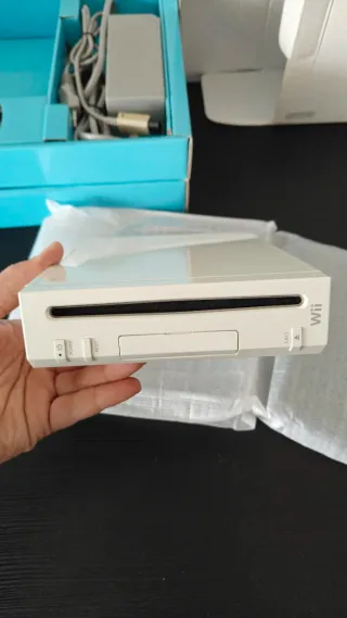 Nintendo Wii en Caja Original + Wii Fit + Wii Spor