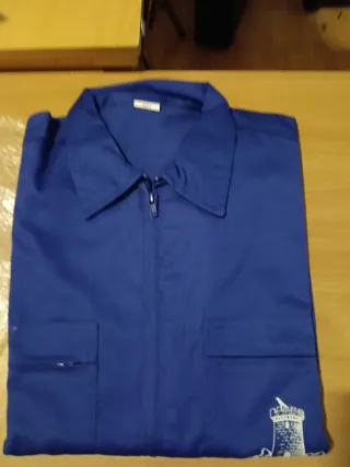 4 Cazadora de trabajo azul A 2€/ unidad..