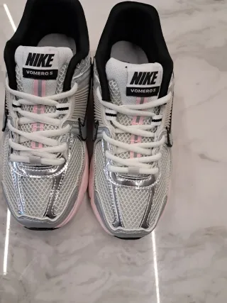 Nike Zoom Vomero 5 Talla 38 Nuevas