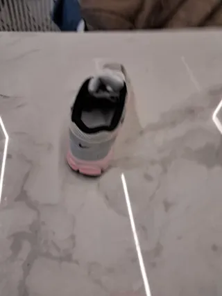 Nike Zoom Vomero 5 Talla 38 Nuevas