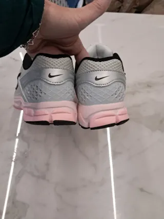 Nike Zoom Vomero 5 Talla 38 Nuevas