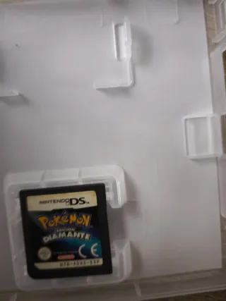 Nintendo DSI Azul + 3 Juegos Pokémon.