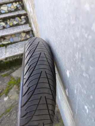 Michelin Pilot Road 3 2CT Delantero